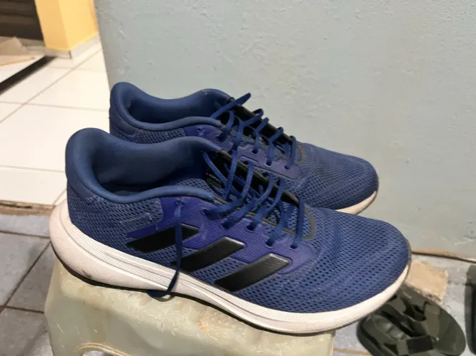 Tênis ADIDAS 41