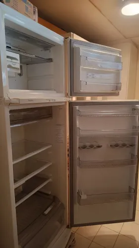 geladeira fazer acionando e em perfeito estado de conservação