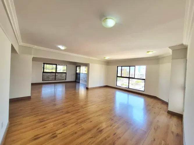Apartamento alto padrão em Tirol