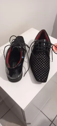 Sapato social masculino calvest couro verniz preto e veludo N 39 .