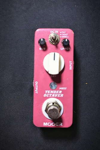 Pedal TENDER OCTAVER MK2 (Mooer)