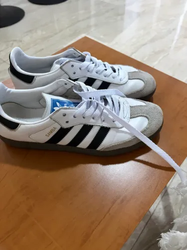 Tênis adidas samba