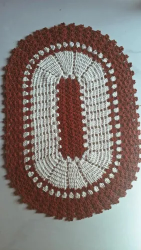 Tapete de crochê oval