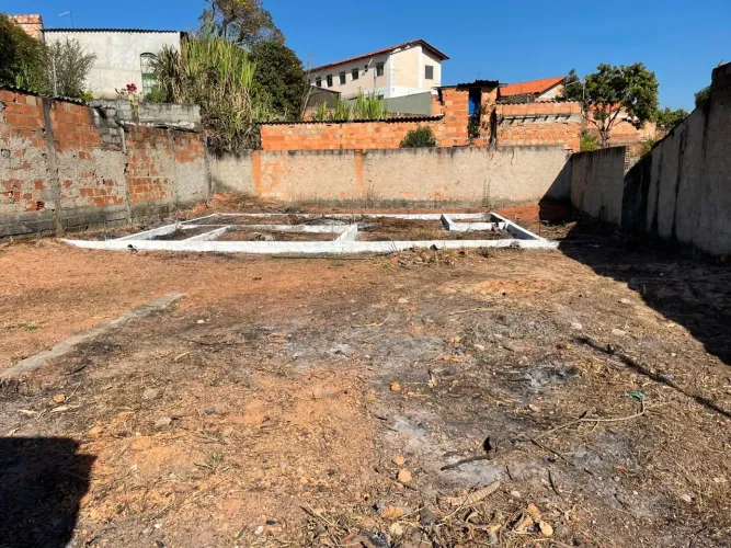 Vende se terreno 300mt com fundação pronta