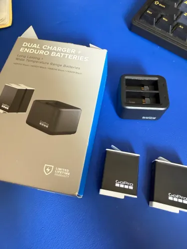 Carregador de Baterias + 2 Baterias para Gopro 9 - Gopro 10 - Gopro 11 - Gopro 12