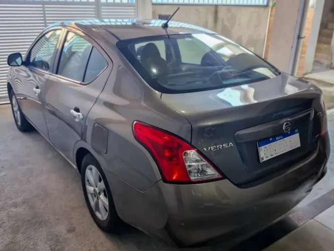 Nissan Versa SL 1.6 16V Flex Fuel 4P Mec. 2012