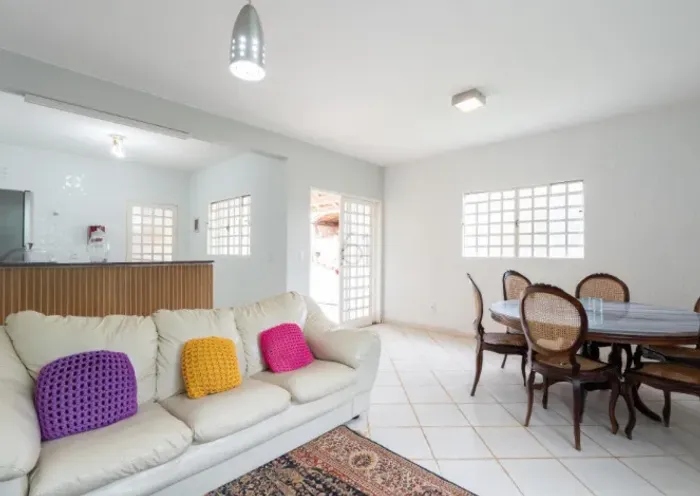 Casa Com piscina e churrasqueira