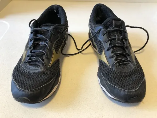 Tênis Mizuno Low Tam. 44 (12 Us) Usado (Usado)