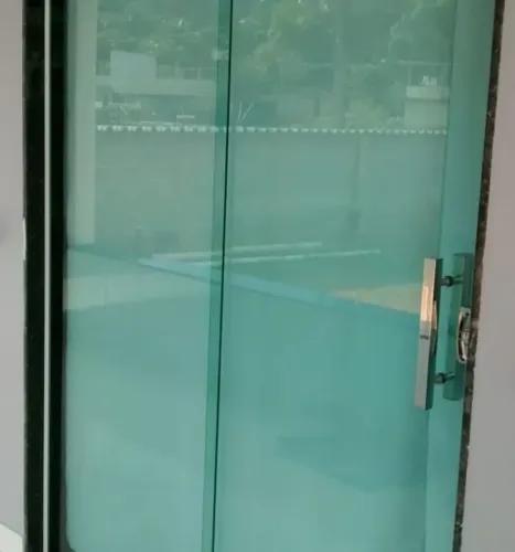 Porta de vidro mega glass 
