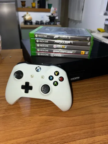 XBOX ONE + CONTROLE + 5 JOGOS