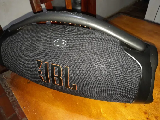 JBL bombox 3
