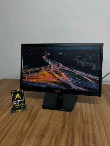 LG 20 polegadas VGA COM AJUSTE DE ÂNGULO