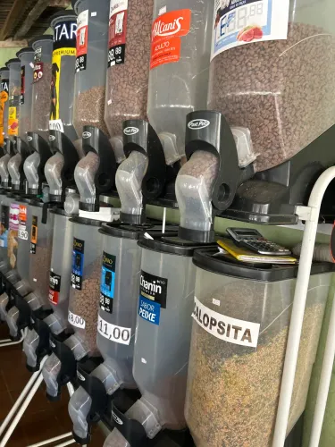 40 Graneleiros De Rações- Standart Preto 10x40l