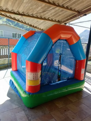 Vendo piscina de bolinhas
