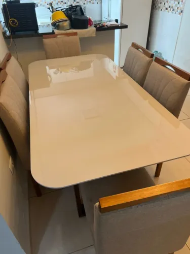 Mesa de Jantar com 6 cadeiras