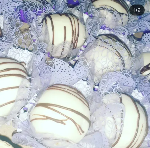 Grande promoção de doces finos.