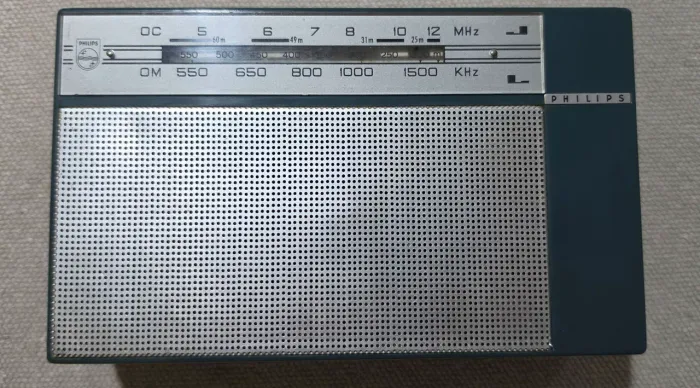 Rádio Philips Vintage Modelo Passeio (Não testado)