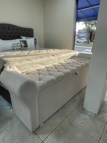 Recamier baú super King tecido boucle com braço (novo)