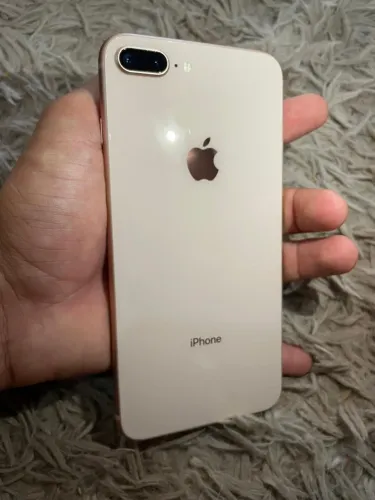 iPhone 8 Plus muito novo ( uma relíquia todo original )