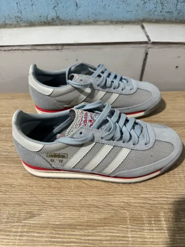 Tênis adidas SL 72