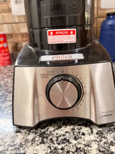Vendo esse liquidificador praticamente novo