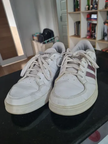 Tênis adidas breaknet branco e lilás 36