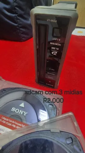 XD Cam com 3 mídias