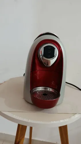 Cafeteira elétrica de cápsulas