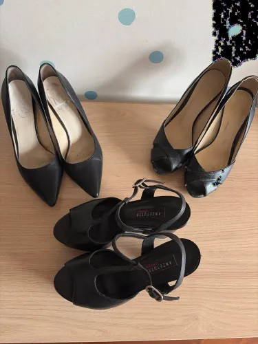 Sapatos de couro
