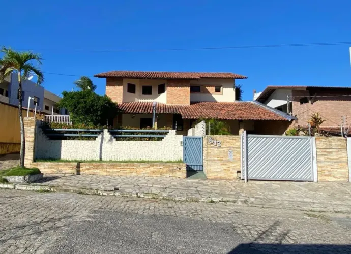 CASA AMPLA PARA RESIDENCIA E COMERCIO OPORTUNIDADE NO BAIRRO DOS ESTADOS/PEDRO GONDIM