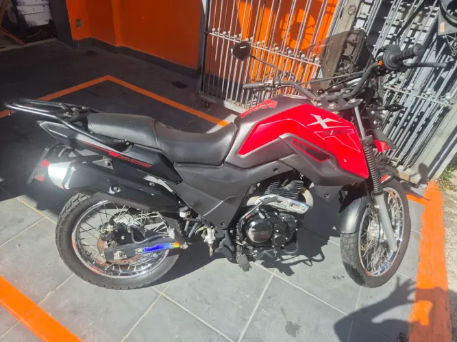 Shi 175cc vermelha 2024