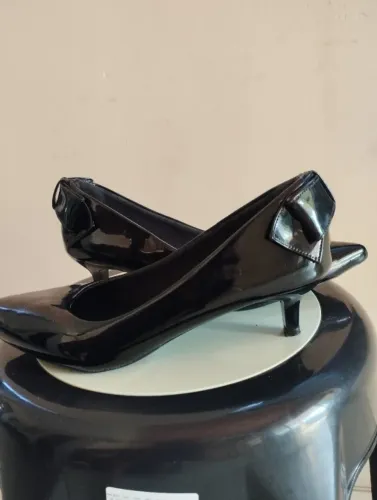 Scarpin preto semi novo 