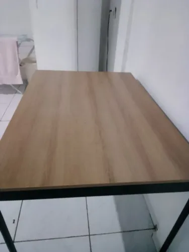 Vendo uma mesa industrial, nova