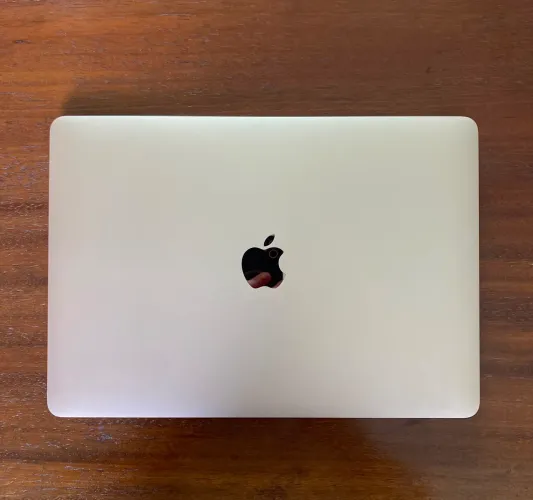 MacBook Air (M1,2020)