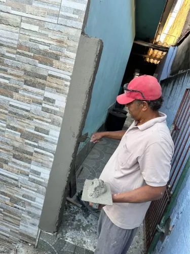 Pedreiro disponível só chamar 