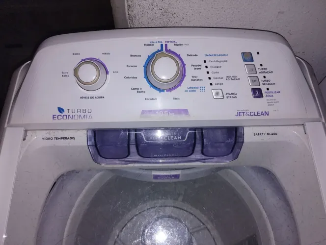 Máquina de lavar roupa Eletrolux 105 funcionando perfeitamente todas as funções 105 kgs