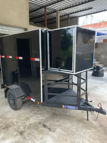 Mini trailer/ baú/ carretinha
