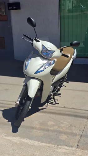 Biz 125 2022 8600km