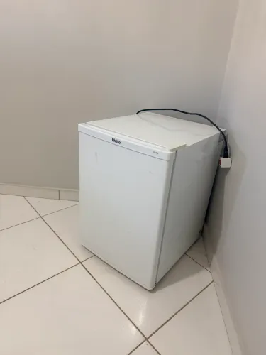 Frigobar Philco semi-novo