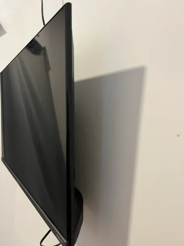Vendo tv Britânia