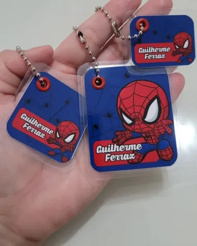 Chaveiro de plastificado infantil personalizado com identificação