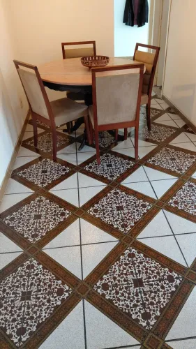 VENDO MESA ANTIGA COM TAMPO DE MARMORE ITALIANO ESTILO LUIZ IX EM PERFEITO ESTADO. 