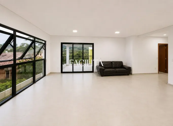 Casa com 5 quartos no bairro Itacorubi, Florianópolis.