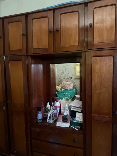 Guarda roupa madeia cedro vernizado