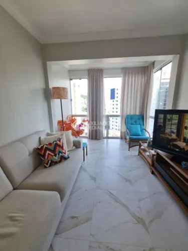 Apartamento de 3 dorm(suite) na rua Crispim Mira