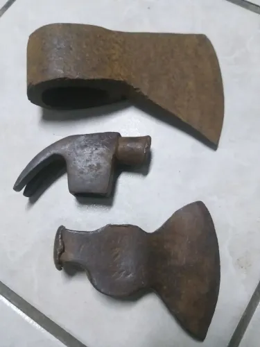 Machados e martelo