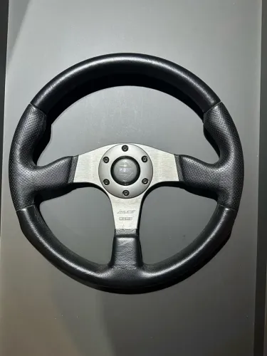 Volante original Momo Race de 1996