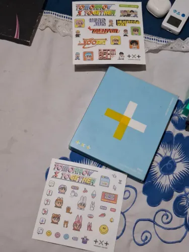 CD KPOP ALBUM STAR (TXT)