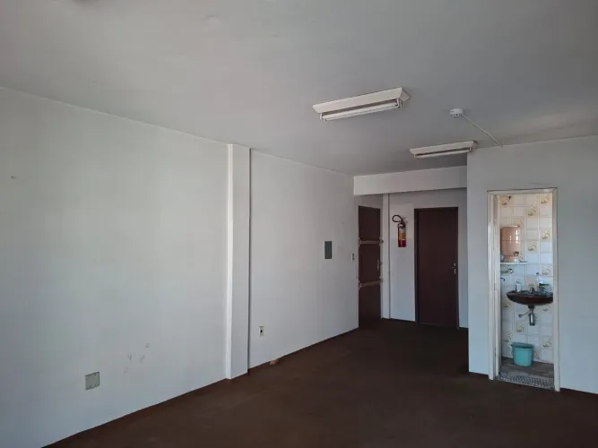 Salas comerciais no centro de Montes Claros - Edifício Villar