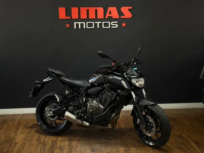 MT07 700 Preta 2023 ABS - R$ 5.500 Abaixo da FIPE.